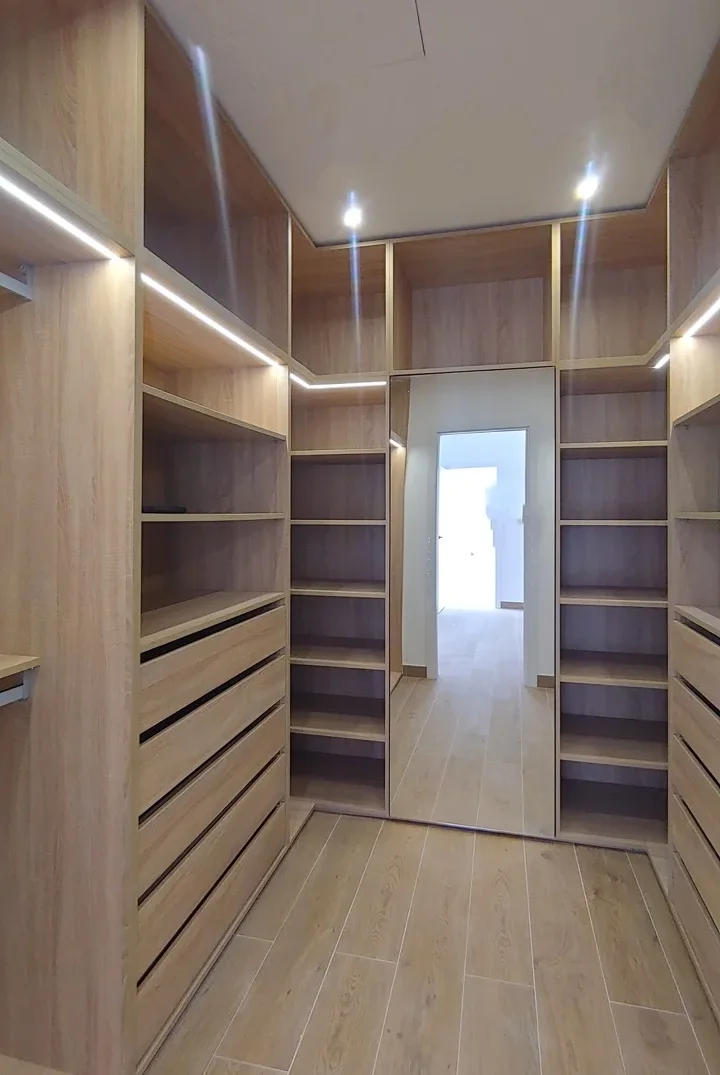 iluminación-vestidor vestidor de diseño iluminado